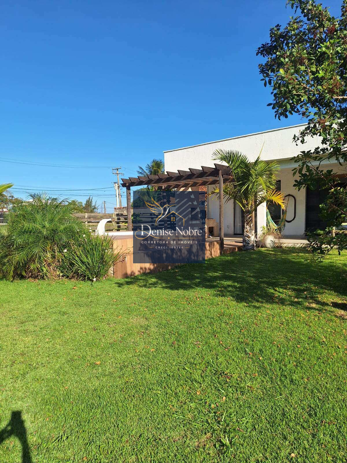 Casa de condomínio para alugar em Maricá, Jaconé (Ponta Negra), com 3 quartos, 200m² - Denise Nobre Imóveis